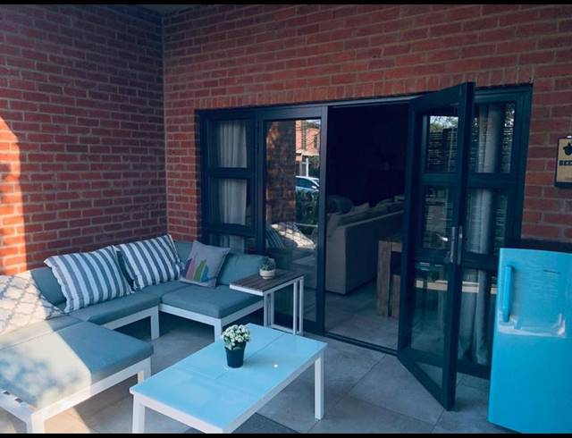 2 BEDROOM APARTMENT FOR SALE IN MENLO PARK
